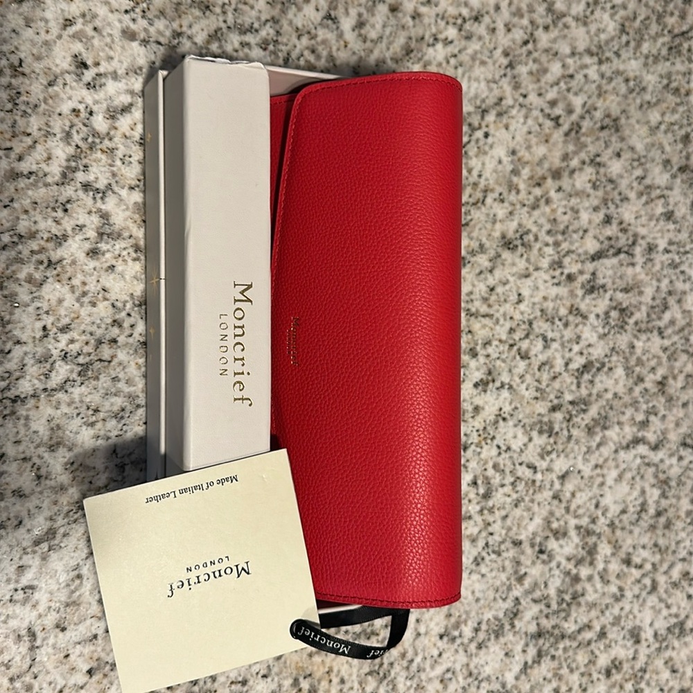 Moncrief wallet